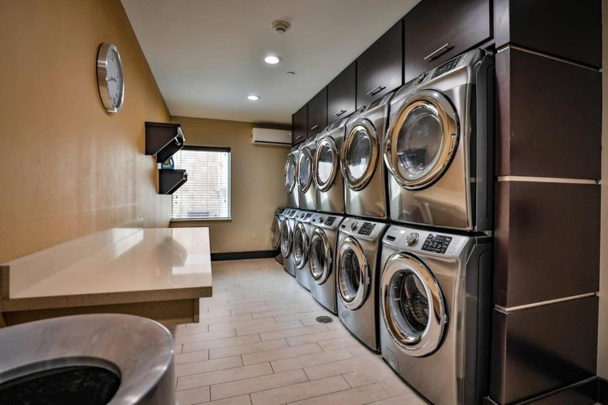 Free Parking Free Wifi With Kitchen Washer Dryer Relux Studio Group 2 Apartment ฮูสตัน ภายนอก รูปภาพ