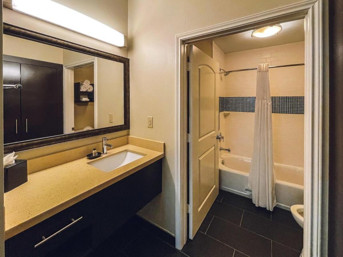 Free Parking Free Wifi With Kitchen Washer Dryer Relux Studio Group 2 Apartment ฮูสตัน ภายนอก รูปภาพ
